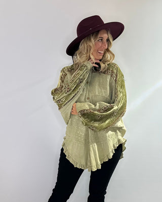White Lily Boutique logo