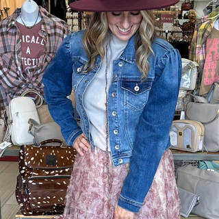 Puffy sleeve, crop denim jacket.