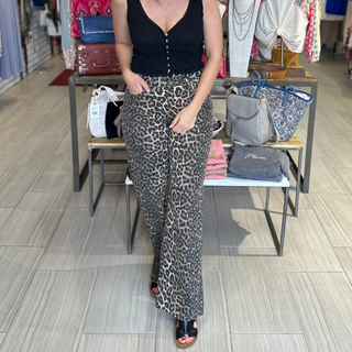 QT Premium Denim Stretch Pants in leopard print straight Leg