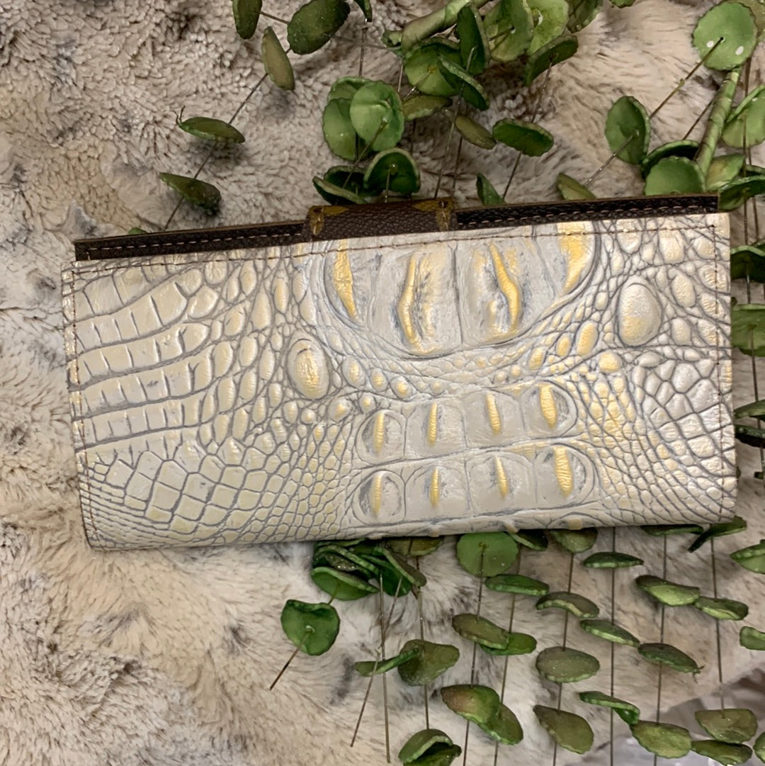 Keep It Gypsy Gold Distressed Crocodile Leather Key Ring Card Holder –  White Lily Boutique