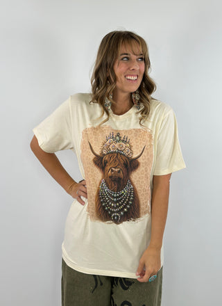 Highland Cow Turquoise Jewelry Queen Graphic Tee
