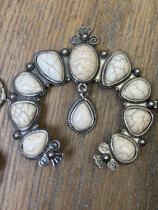 White Stone Horseshoe Conch Belt | Adjustable Western Statement Belt | Texas