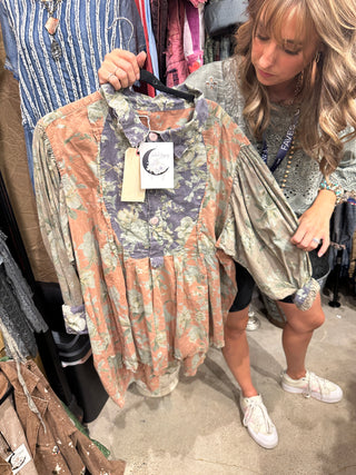 Jaded Gypsy Harvest Treasures Tunic - Peach Floral