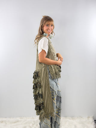 Jaded Gypsy Ruffle It Up High-Lo Top in STONE FLORAL