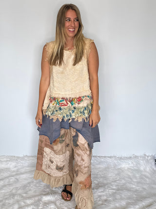 Jaded Gypsy | Ruffle Up High-Lo Cotton Top - Parchment Floral - Reversible