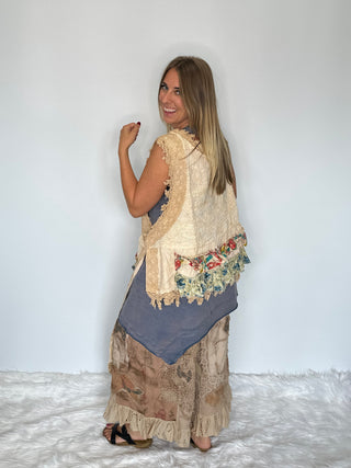 Jaded Gypsy | Ruffle Up High-Lo Cotton Top - Parchment Floral - Reversible