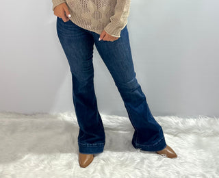 Lovervet mid rise full length flare denim jeans in classic blue wash