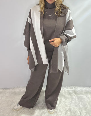 Women's 3-piece knit set with color block shawl cape, solid turtleneck sweater and wide-leg elastic pants