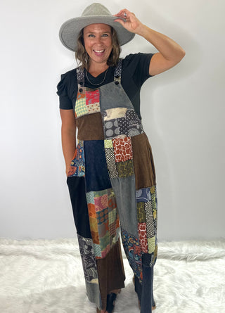 Multicolor boho patchwork jumpsuit with wide-leg fit with pockets and adjustable straps 