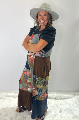 Multicolor boho patchwork jumpsuit with wide-leg fit with pockets and adjustable straps 