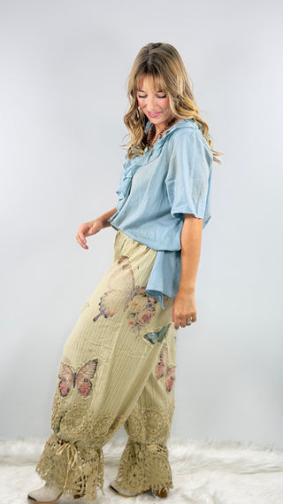 A Rare Bird Love Eloise Butterfly Appliqué pants