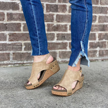The Judy Blue High Waist Skinny Jean, features a side slit with frayed edges at the hem. The perfect dark wash skinny jean with the cute ankle detail and no other distressing. Adorable to wear with wedges or sandals. 