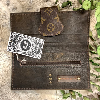 Keep It Gypsy Gold Distressed Crocodile Leather Wallet Clutch - White Lily Boutique
